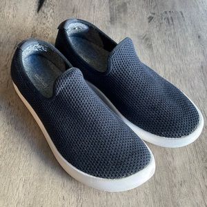 Men’s Allbirds Slip ons. Like New